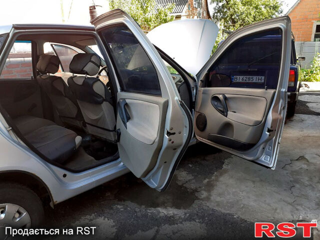 Серый ВАЗ Kalina, объемом двигателя 1.6 л и пробегом 263 тыс. км за 2200 $, фото 11 на Automoto.ua