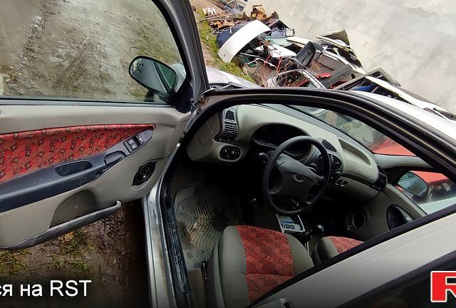 Серый ВАЗ Kalina, объемом двигателя 1.6 л и пробегом 112 тыс. км за 1070 $, фото 12 на Automoto.ua