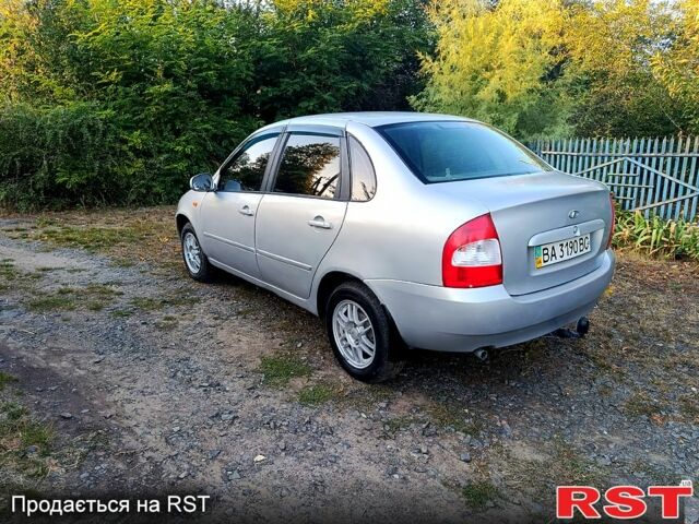 Серый ВАЗ Kalina, объемом двигателя 1.6 л и пробегом 200 тыс. км за 1699 $, фото 1 на Automoto.ua