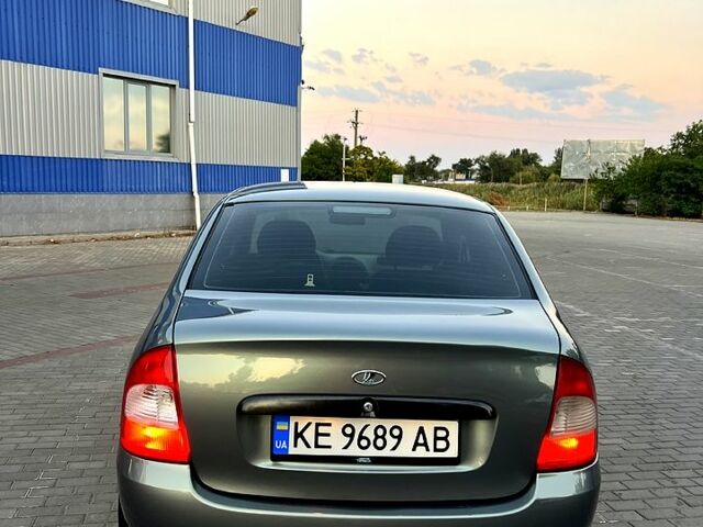 Серый ВАЗ Kalina, объемом двигателя 1.6 л и пробегом 204 тыс. км за 2500 $, фото 4 на Automoto.ua