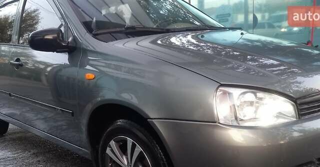 Серый ВАЗ Калина, объемом двигателя 1.6 л и пробегом 159 тыс. км за 2000 $, фото 11 на Automoto.ua