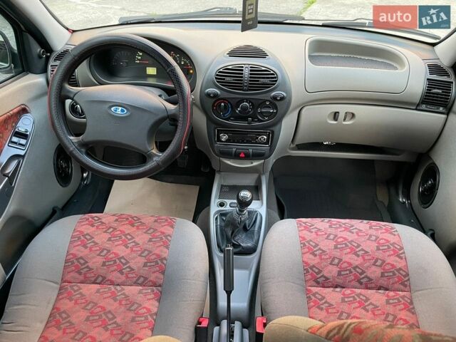 Сірий ВАЗ Калина, об'ємом двигуна 1.6 л та пробігом 227 тис. км за 2350 $, фото 26 на Automoto.ua