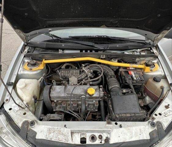 Серый ВАЗ Калина, объемом двигателя 1.6 л и пробегом 201 тыс. км за 2000 $, фото 4 на Automoto.ua