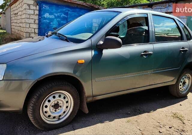 Серый ВАЗ Калина, объемом двигателя 1.6 л и пробегом 107 тыс. км за 3100 $, фото 5 на Automoto.ua