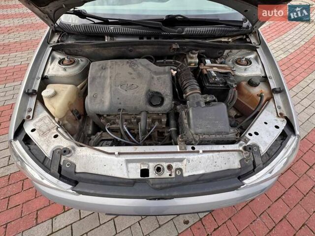 Серый ВАЗ Калина, объемом двигателя 1.6 л и пробегом 184 тыс. км за 1750 $, фото 9 на Automoto.ua