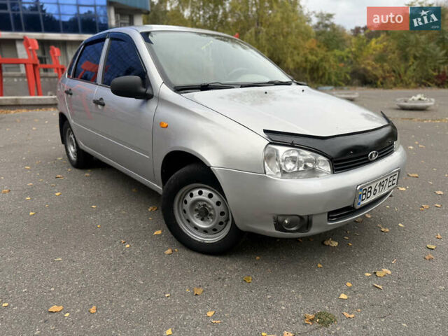 Серый ВАЗ Калина, объемом двигателя 1.6 л и пробегом 141 тыс. км за 2300 $, фото 5 на Automoto.ua