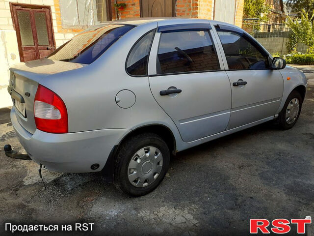 Серый ВАЗ Kalina, объемом двигателя 1.6 л и пробегом 263 тыс. км за 2200 $, фото 3 на Automoto.ua