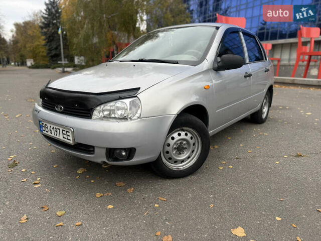 Серый ВАЗ Калина, объемом двигателя 1.6 л и пробегом 141 тыс. км за 2300 $, фото 1 на Automoto.ua