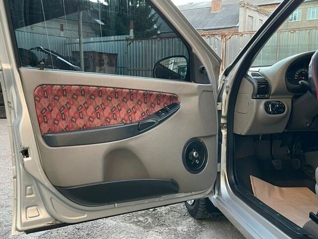 Сірий ВАЗ Калина, об'ємом двигуна 1.6 л та пробігом 227 тис. км за 2350 $, фото 23 на Automoto.ua