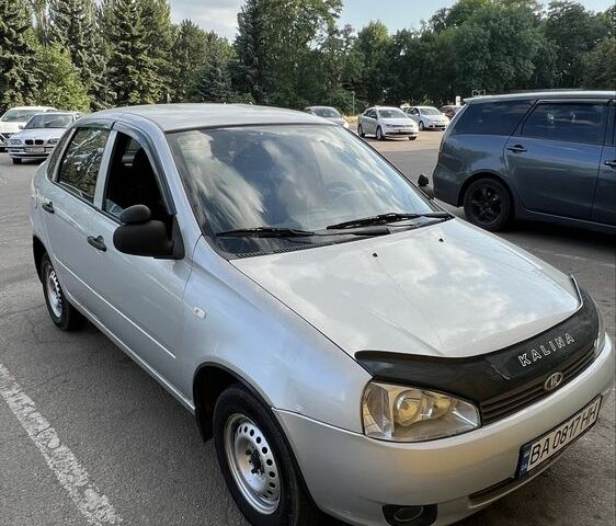 Серый ВАЗ Калина, объемом двигателя 1.6 л и пробегом 201 тыс. км за 2000 $, фото 1 на Automoto.ua