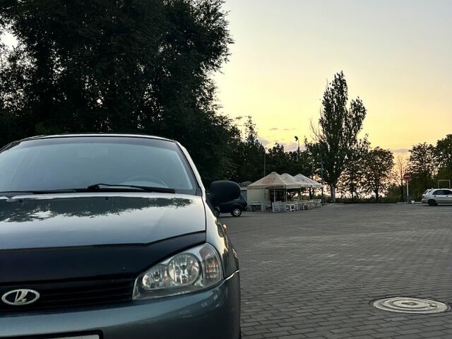 Серый ВАЗ Kalina, объемом двигателя 1.6 л и пробегом 204 тыс. км за 2500 $, фото 3 на Automoto.ua