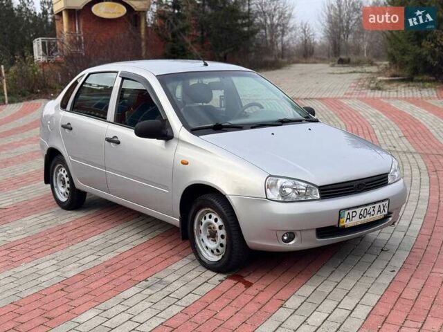 Серый ВАЗ Калина, объемом двигателя 1.6 л и пробегом 184 тыс. км за 1750 $, фото 2 на Automoto.ua