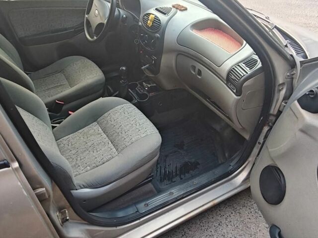 Сірий ВАЗ Калина, об'ємом двигуна 1.6 л та пробігом 229 тис. км за 1227 $, фото 4 на Automoto.ua