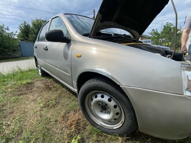 Сірий ВАЗ Калина, об'ємом двигуна 1.6 л та пробігом 211 тис. км за 1750 $, фото 4 на Automoto.ua