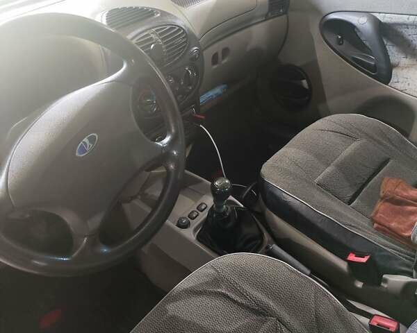 Сірий ВАЗ Калина, об'ємом двигуна 1.6 л та пробігом 188 тис. км за 1900 $, фото 4 на Automoto.ua