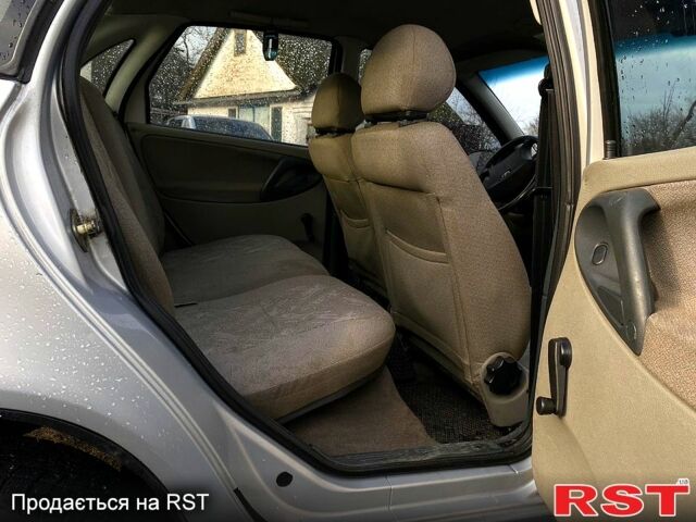 Серый ВАЗ Kalina, объемом двигателя 1.6 л и пробегом 185 тыс. км за 2500 $, фото 3 на Automoto.ua