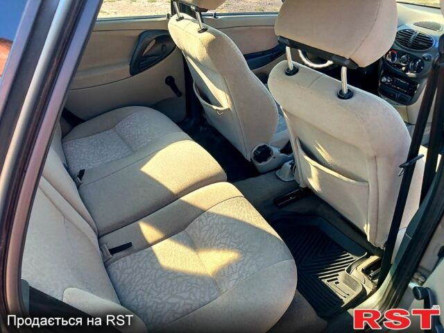 Сірий ВАЗ Kalina, об'ємом двигуна 1.4 л та пробігом 130 тис. км за 2700 $, фото 6 на Automoto.ua