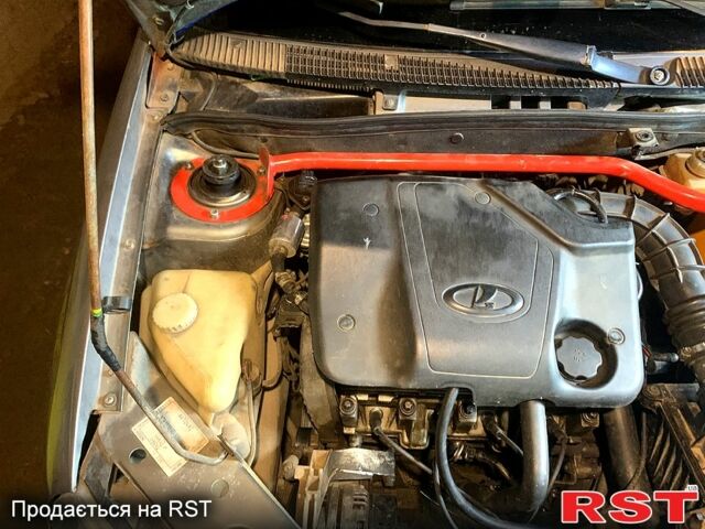 Серый ВАЗ Kalina, объемом двигателя 1.6 л и пробегом 200 тыс. км за 1900 $, фото 2 на Automoto.ua