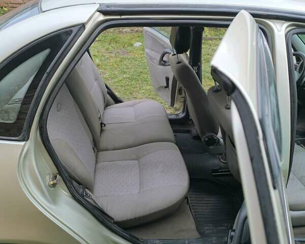 Серый ВАЗ Калина, объемом двигателя 1.6 л и пробегом 160 тыс. км за 1999 $, фото 6 на Automoto.ua