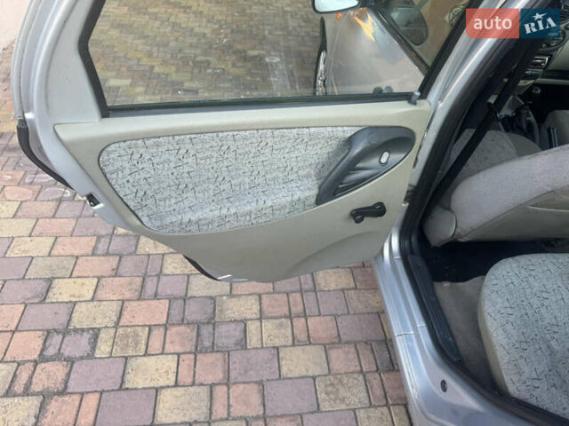 Сірий ВАЗ Калина, об'ємом двигуна 1.6 л та пробігом 240 тис. км за 1899 $, фото 16 на Automoto.ua