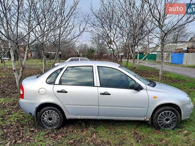 Серый ВАЗ Калина, объемом двигателя 1.6 л и пробегом 160 тыс. км за 2400 $, фото 2 на Automoto.ua