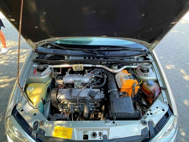 Сірий ВАЗ Kalina, об'ємом двигуна 1.6 л та пробігом 210 тис. км за 2100 $, фото 6 на Automoto.ua