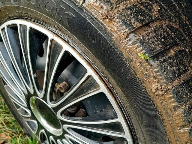 Серый ВАЗ Калина, объемом двигателя 1.6 л и пробегом 160 тыс. км за 2400 $, фото 8 на Automoto.ua