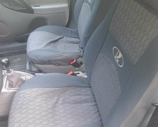 Серый ВАЗ Калина, объемом двигателя 1.6 л и пробегом 132 тыс. км за 2500 $, фото 4 на Automoto.ua