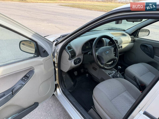 Сірий ВАЗ Калина, об'ємом двигуна 1.4 л та пробігом 104 тис. км за 2500 $, фото 7 на Automoto.ua