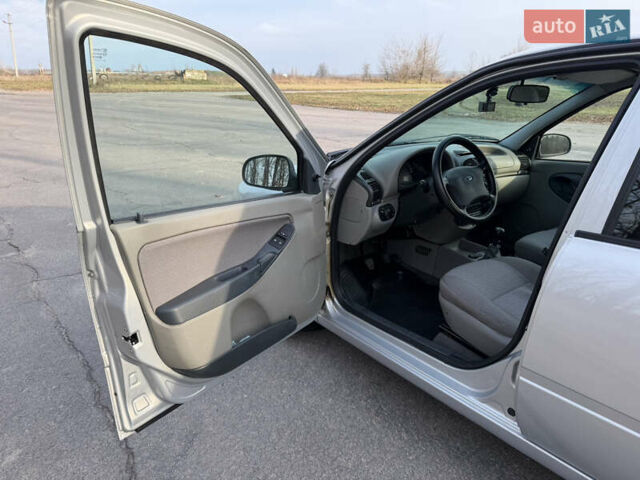 Сірий ВАЗ Калина, об'ємом двигуна 1.4 л та пробігом 104 тис. км за 2500 $, фото 6 на Automoto.ua