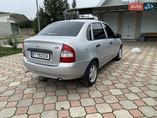 Серый ВАЗ Калина, объемом двигателя 1.6 л и пробегом 104 тыс. км за 3500 $, фото 3 на Automoto.ua