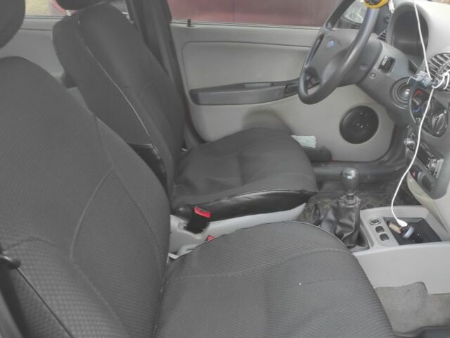 Серый ВАЗ Калина, объемом двигателя 1.6 л и пробегом 77 тыс. км за 3650 $, фото 4 на Automoto.ua