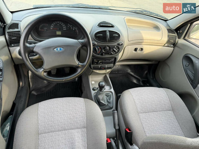 Сірий ВАЗ Калина, об'ємом двигуна 1.4 л та пробігом 104 тис. км за 2500 $, фото 10 на Automoto.ua