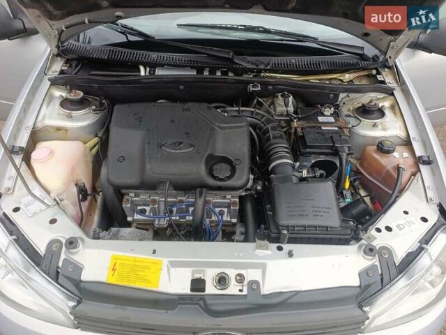 Сірий ВАЗ Калина, об'ємом двигуна 1.6 л та пробігом 157 тис. км за 1999 $, фото 10 на Automoto.ua