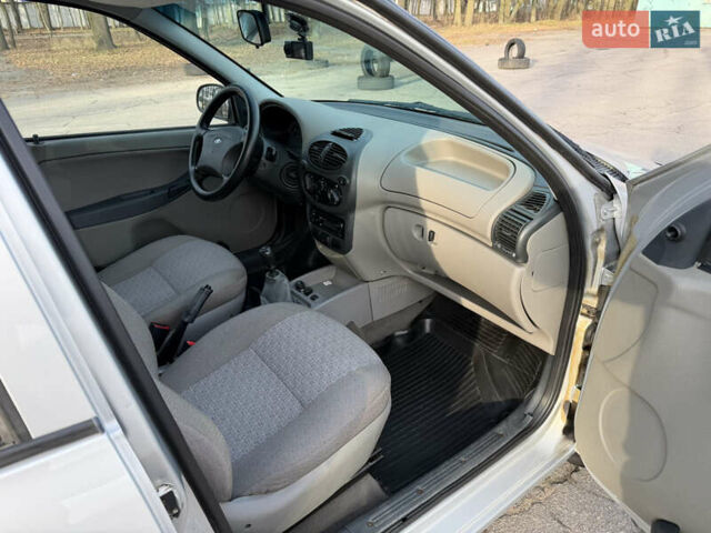 Сірий ВАЗ Калина, об'ємом двигуна 1.4 л та пробігом 104 тис. км за 2500 $, фото 23 на Automoto.ua