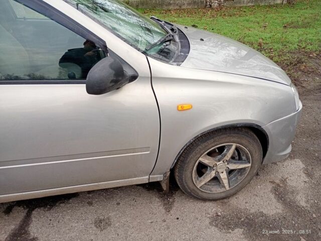 Сірий ВАЗ Калина, об'ємом двигуна 1.6 л та пробігом 254 тис. км за 2100 $, фото 3 на Automoto.ua