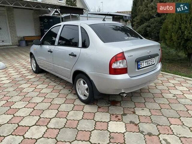 Серый ВАЗ Калина, объемом двигателя 1.6 л и пробегом 104 тыс. км за 3500 $, фото 4 на Automoto.ua