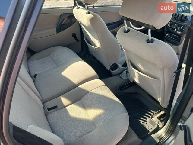 Сірий ВАЗ Калина, об'ємом двигуна 1.4 л та пробігом 130 тис. км за 2700 $, фото 3 на Automoto.ua