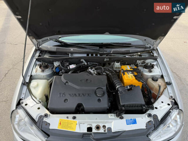 Сірий ВАЗ Калина, об'ємом двигуна 1.4 л та пробігом 104 тис. км за 2500 $, фото 40 на Automoto.ua