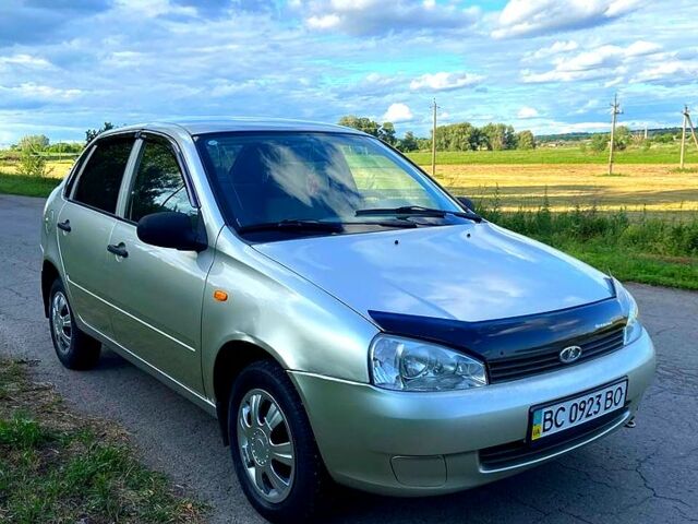 Серый ВАЗ Kalina, объемом двигателя 1.6 л и пробегом 112 тыс. км за 2450 $, фото 12 на Automoto.ua