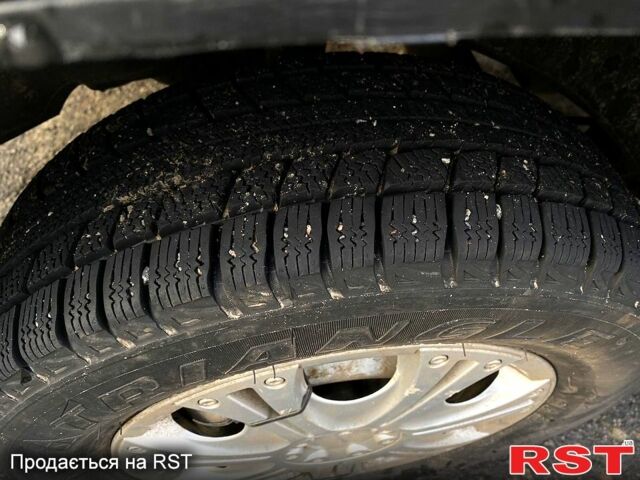 Серый ВАЗ Kalina, объемом двигателя 1.6 л и пробегом 185 тыс. км за 2500 $, фото 4 на Automoto.ua