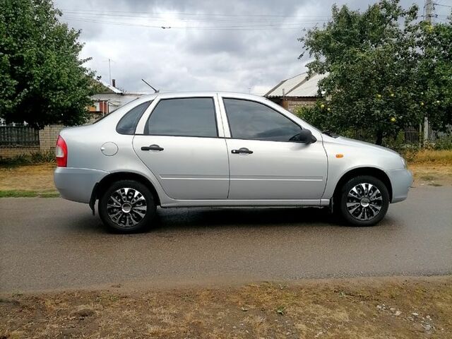 Серый ВАЗ Kalina, объемом двигателя 1.6 л и пробегом 104 тыс. км за 3700 $, фото 2 на Automoto.ua