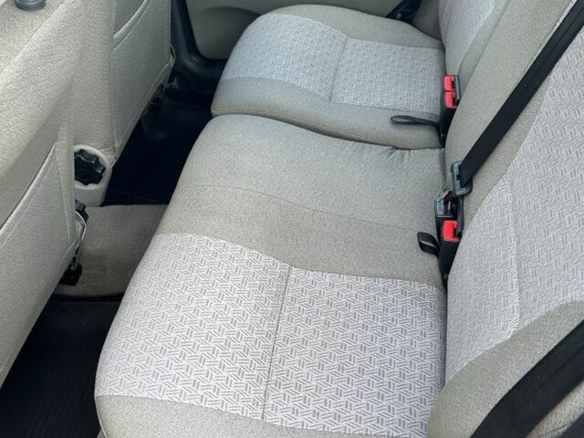 Серый ВАЗ Калина, объемом двигателя 1.4 л и пробегом 210 тыс. км за 2850 $, фото 5 на Automoto.ua