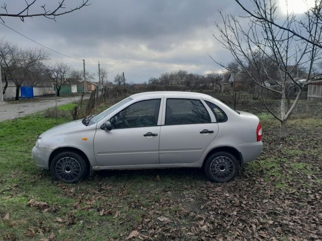 Серый ВАЗ Калина, объемом двигателя 1.6 л и пробегом 160 тыс. км за 2400 $, фото 1 на Automoto.ua