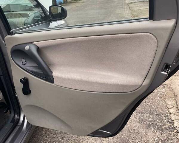 Серый ВАЗ Калина, объемом двигателя 1.4 л и пробегом 184 тыс. км за 2350 $, фото 19 на Automoto.ua