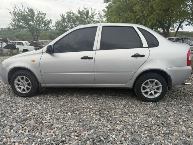 Серый ВАЗ Калина, объемом двигателя 1.6 л и пробегом 68 тыс. км за 2800 $, фото 2 на Automoto.ua