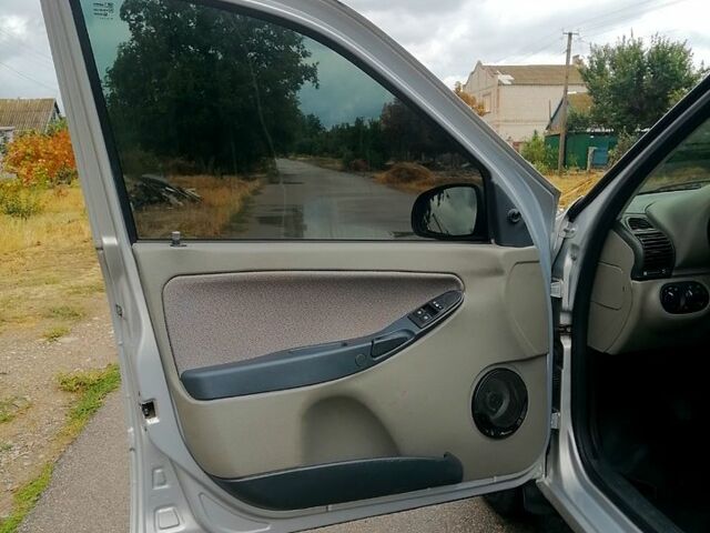 Серый ВАЗ Kalina, объемом двигателя 1.6 л и пробегом 104 тыс. км за 3700 $, фото 5 на Automoto.ua