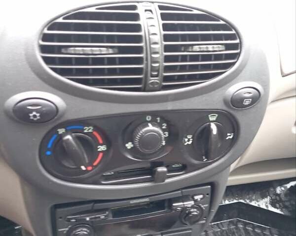 ВАЗ Калина 2008 у Богородчанах на Automoto.ua Сірий ВАЗ Калина, об'ємом двигуна 1.39 л та пробігом 100 тис. км за 1400 $, фото 26 на Automoto.ua