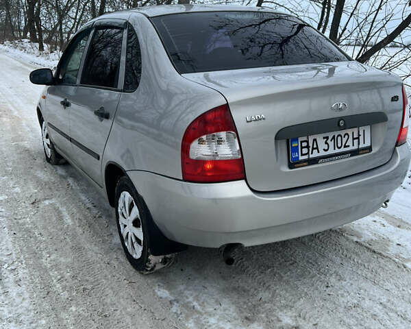 Серый ВАЗ Калина, объемом двигателя 1.6 л и пробегом 200 тыс. км за 2400 $, фото 2 на Automoto.ua
