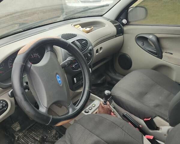 Сірий ВАЗ Калина, об'ємом двигуна 1.39 л та пробігом 160 тис. км за 1700 $, фото 3 на Automoto.ua